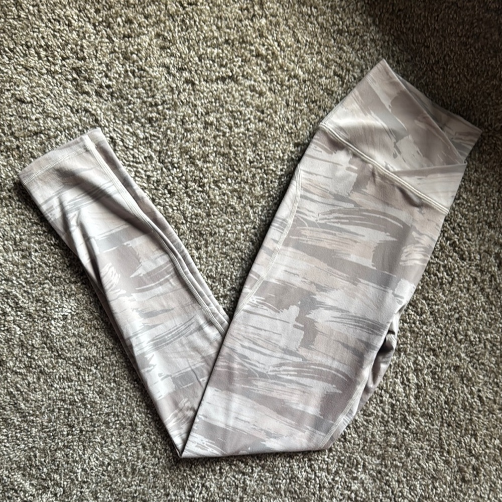 Alphalete Gray Patterned Leggings